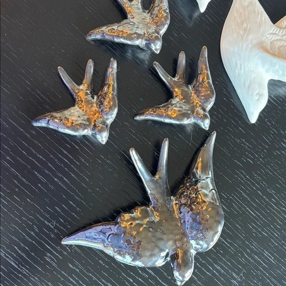 3 white and 4 dark, glossy birds for hanging on wall. - Picture 3 of 5